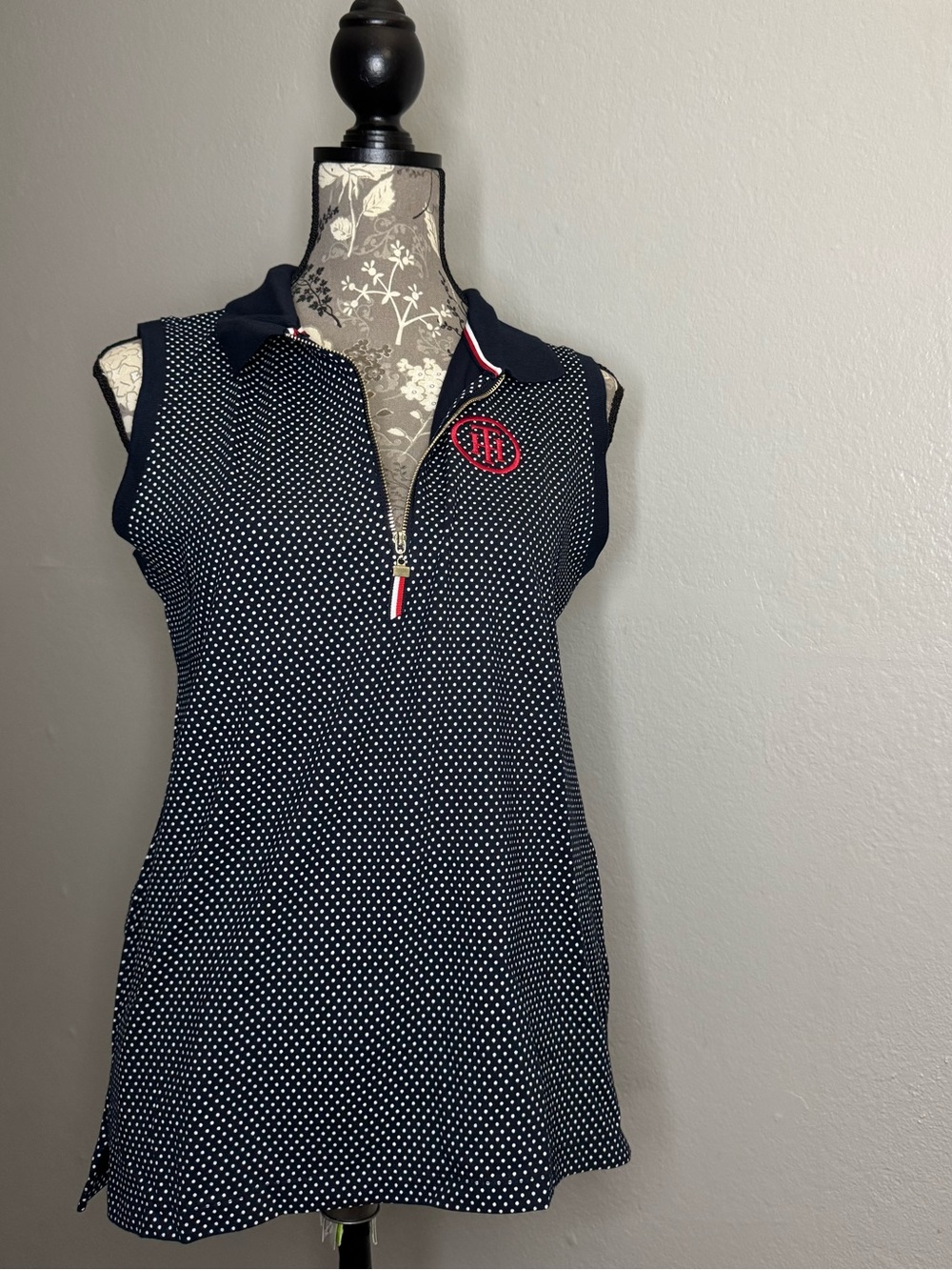 Sleeveless Tommy Hilfiger Navy Polka Dot Zip Top (New without TAG)